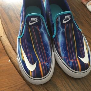 Boys size 6 Nike shoes NWT